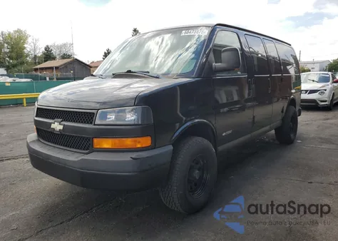 2003 Chevrolet Express G2500 z USA, uszkodzony, nr VIN 1GCFH25T431136907